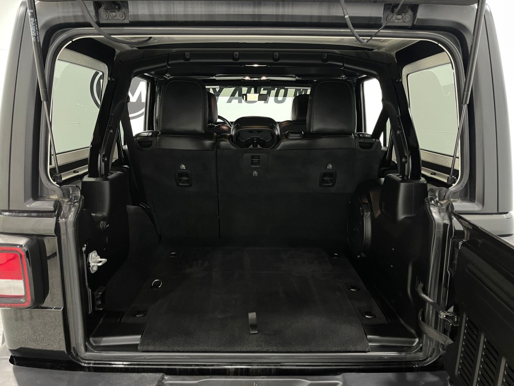 2023 Jeep Wrangler Image 24