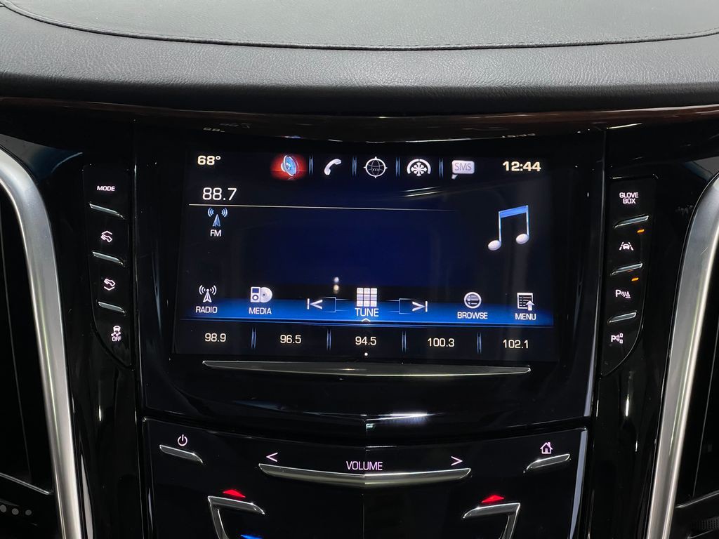 2018 Cadillac Escalade Image 25