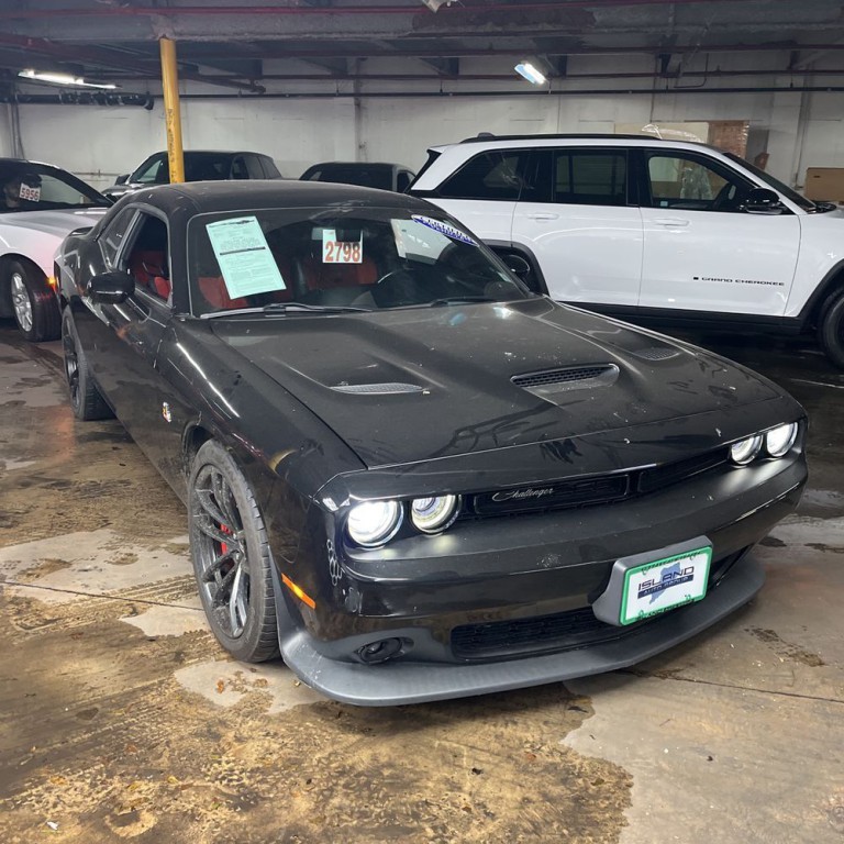 2020 Dodge Challenger Image 1