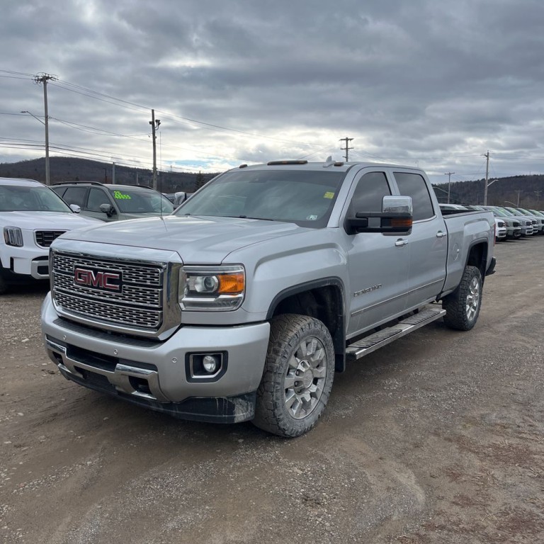 2018 GMC Sierra 2500 Image 2