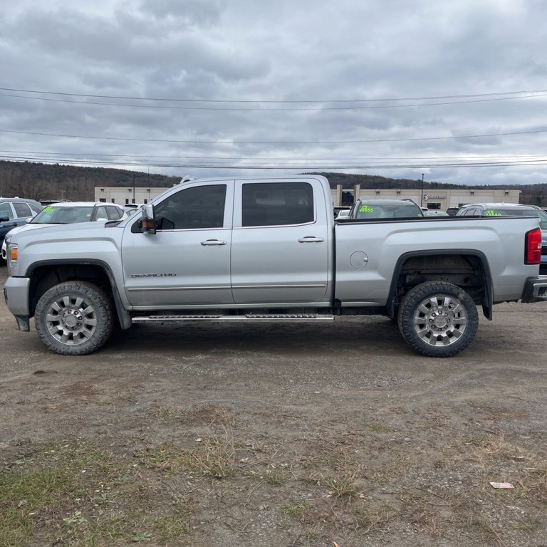 2018 GMC Sierra 2500 Image 4