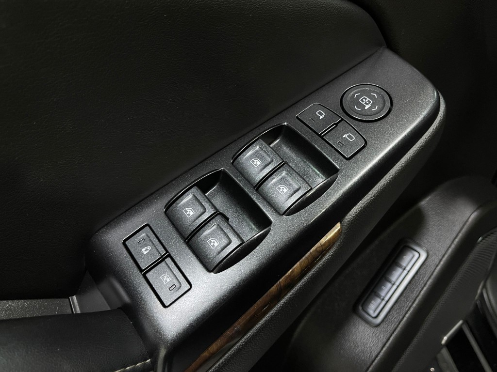 2016 Chevrolet Tahoe Image 17