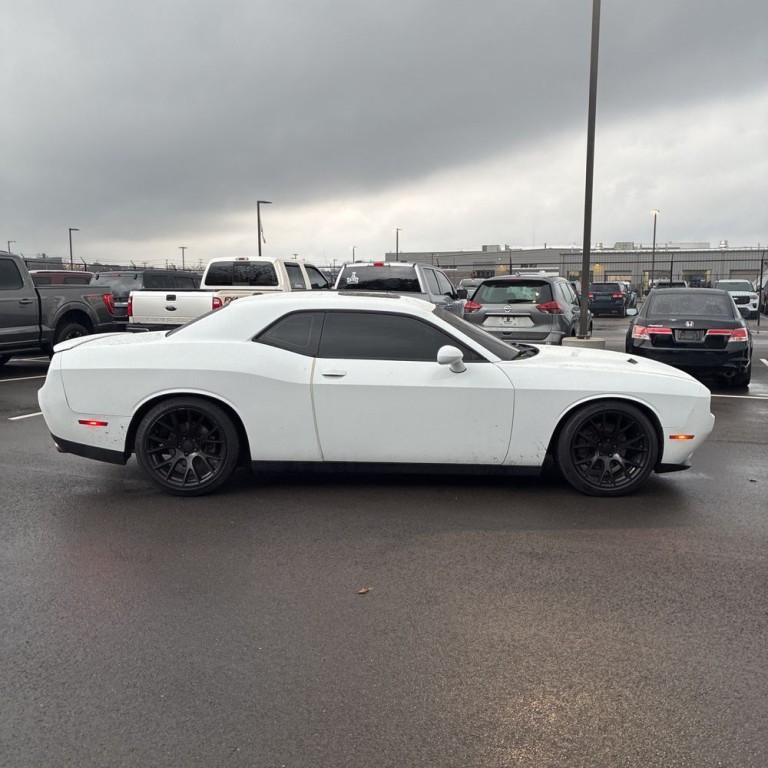 2016 Dodge Challenger Image 3
