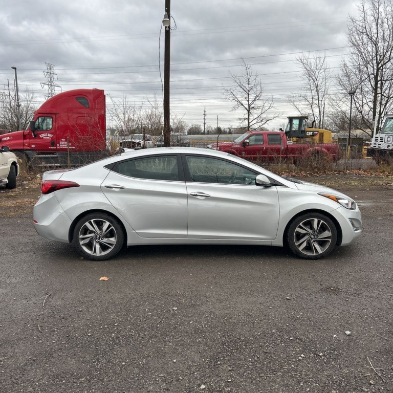 2016 Hyundai Elantra Image 3