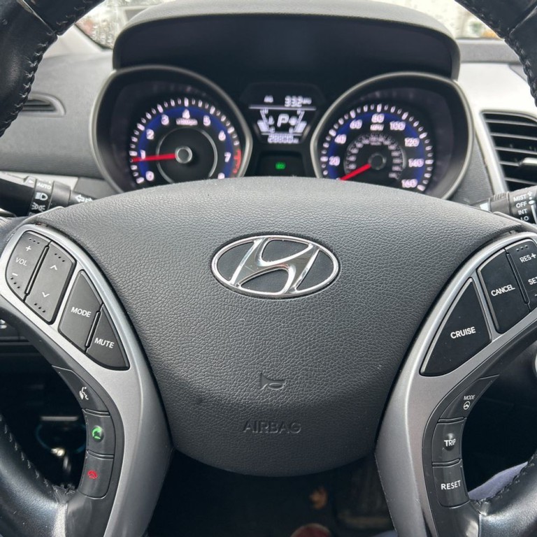 2016 Hyundai Elantra Image 9