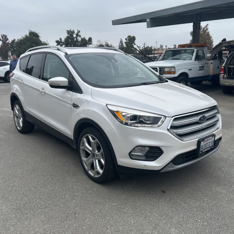 2019 Ford Escape Image 1