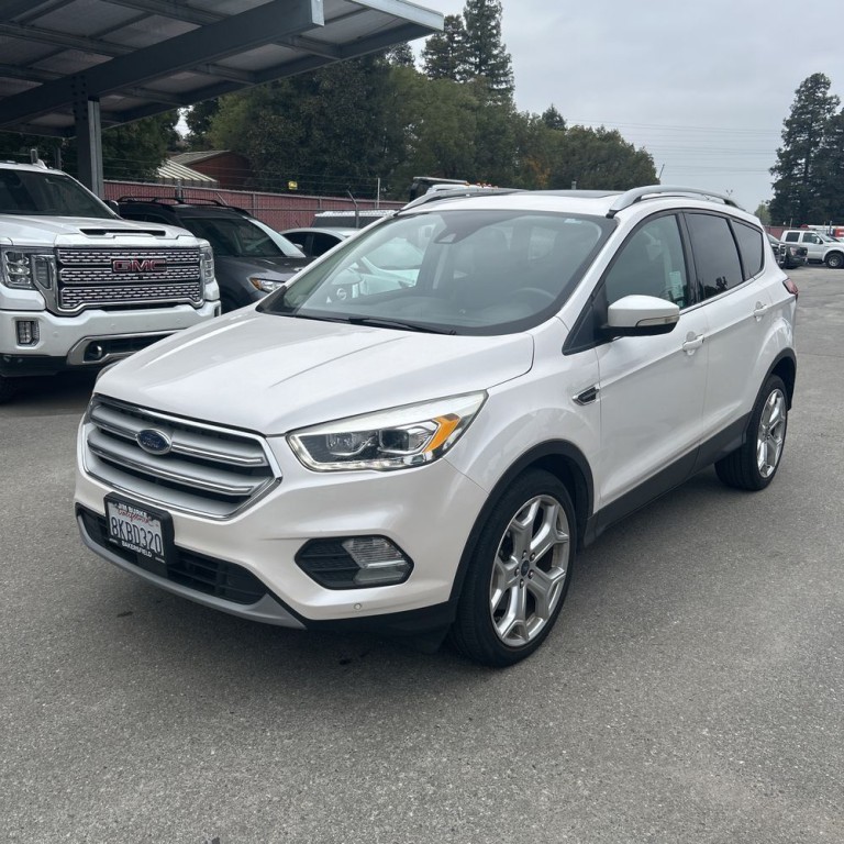 2019 Ford Escape Image 2