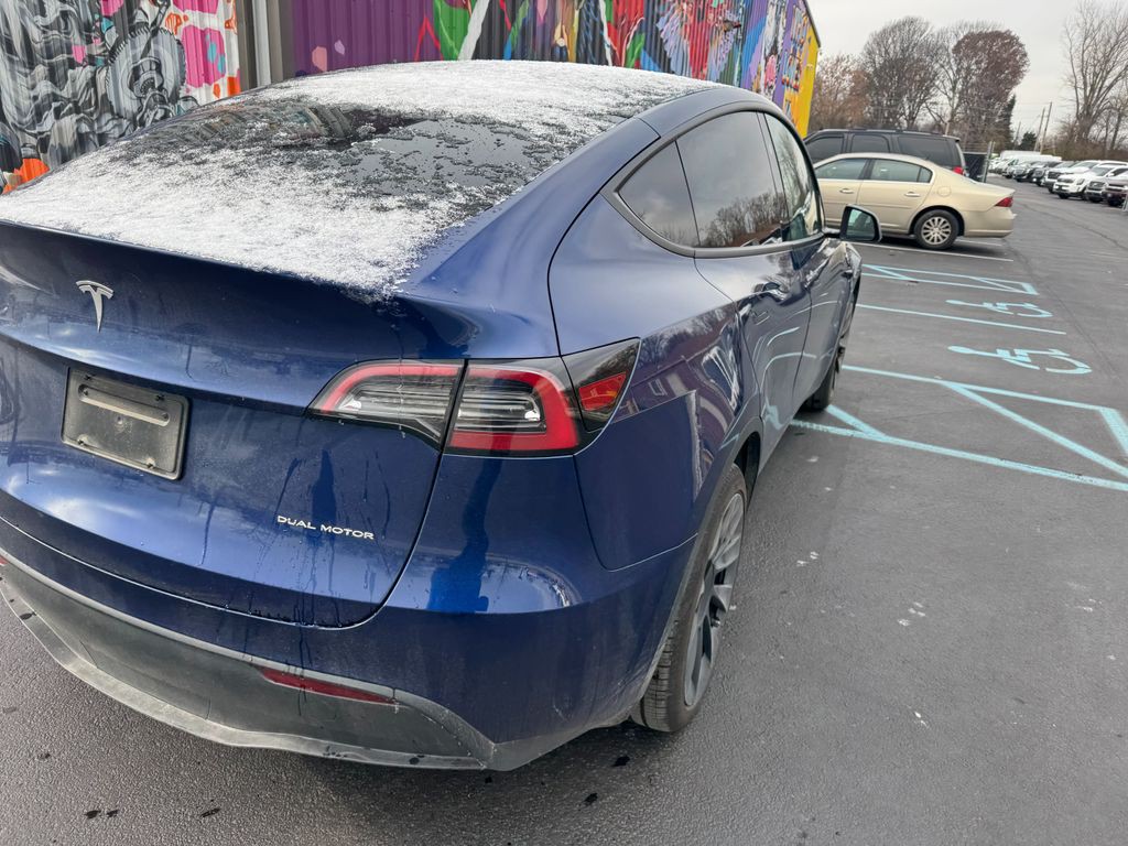 2023 Tesla Model Y Image 6