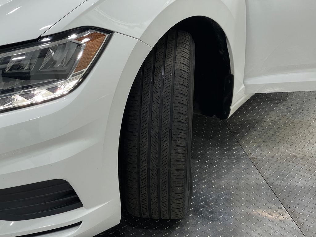 2019 Volkswagen Jetta Image 35