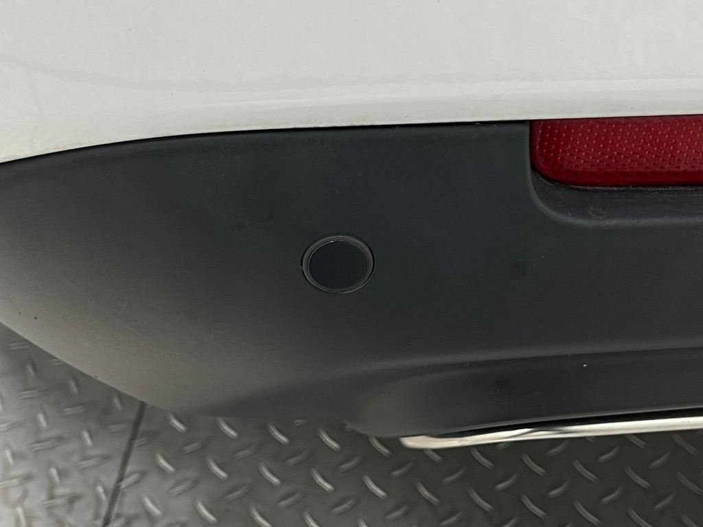 2019 Dodge Challenger Image 10