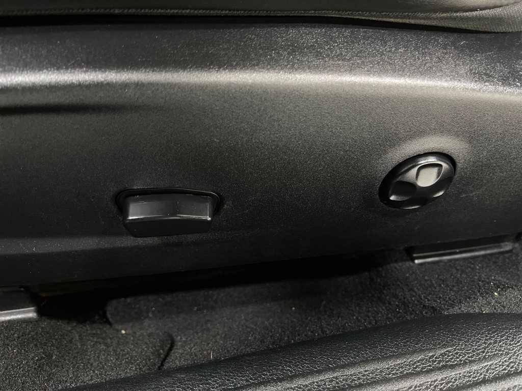 2019 Dodge Challenger Image 16