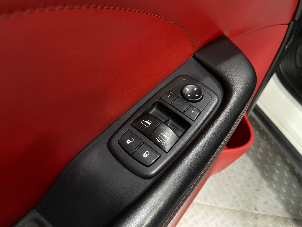 2019 Dodge Challenger Image 14