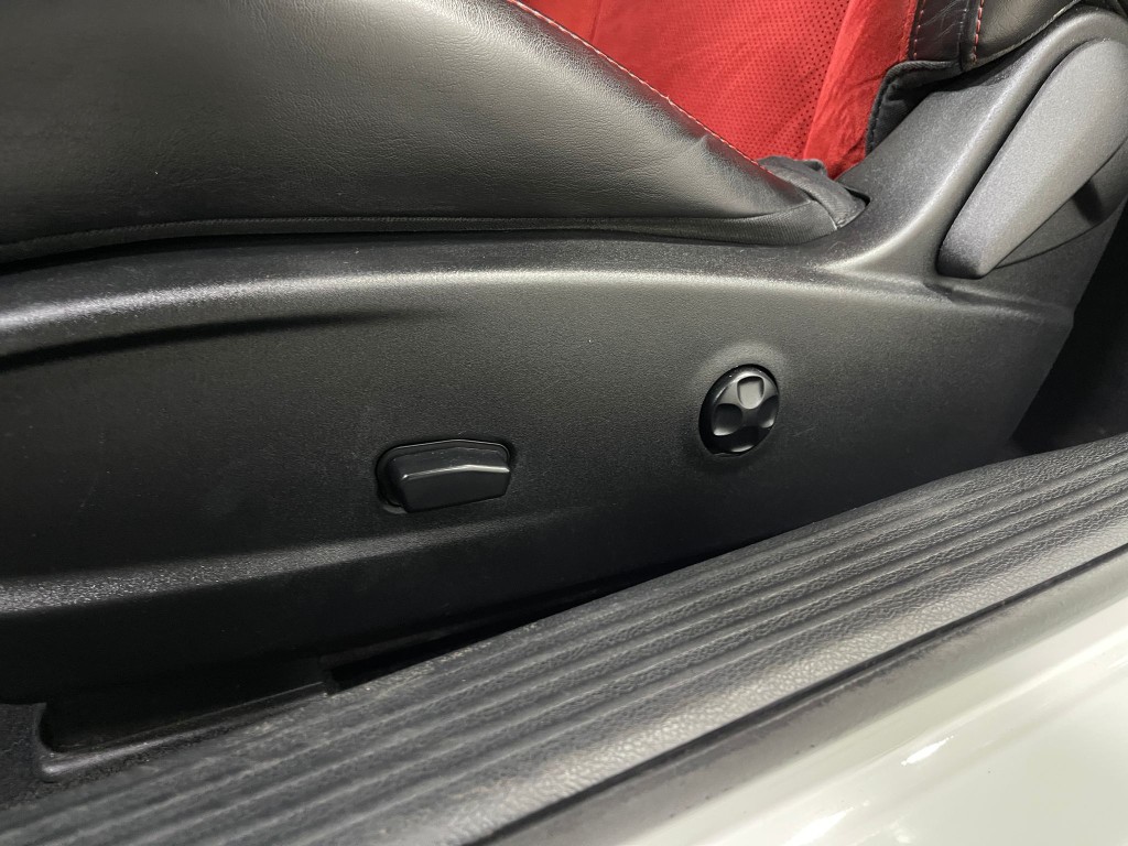 2019 Dodge Challenger Image 15