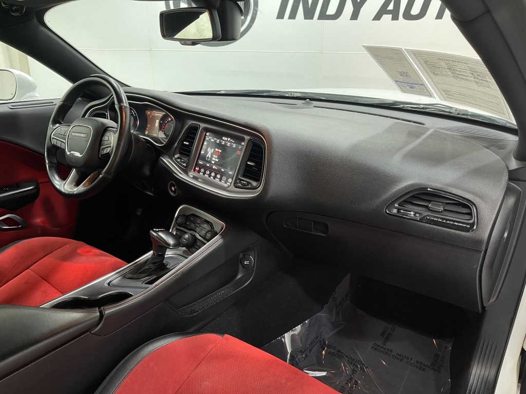 2019 Dodge Challenger Image 18