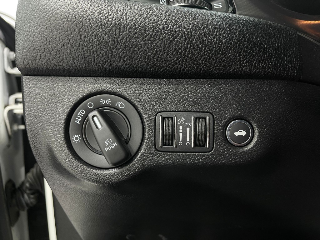 2019 Dodge Challenger Image 20