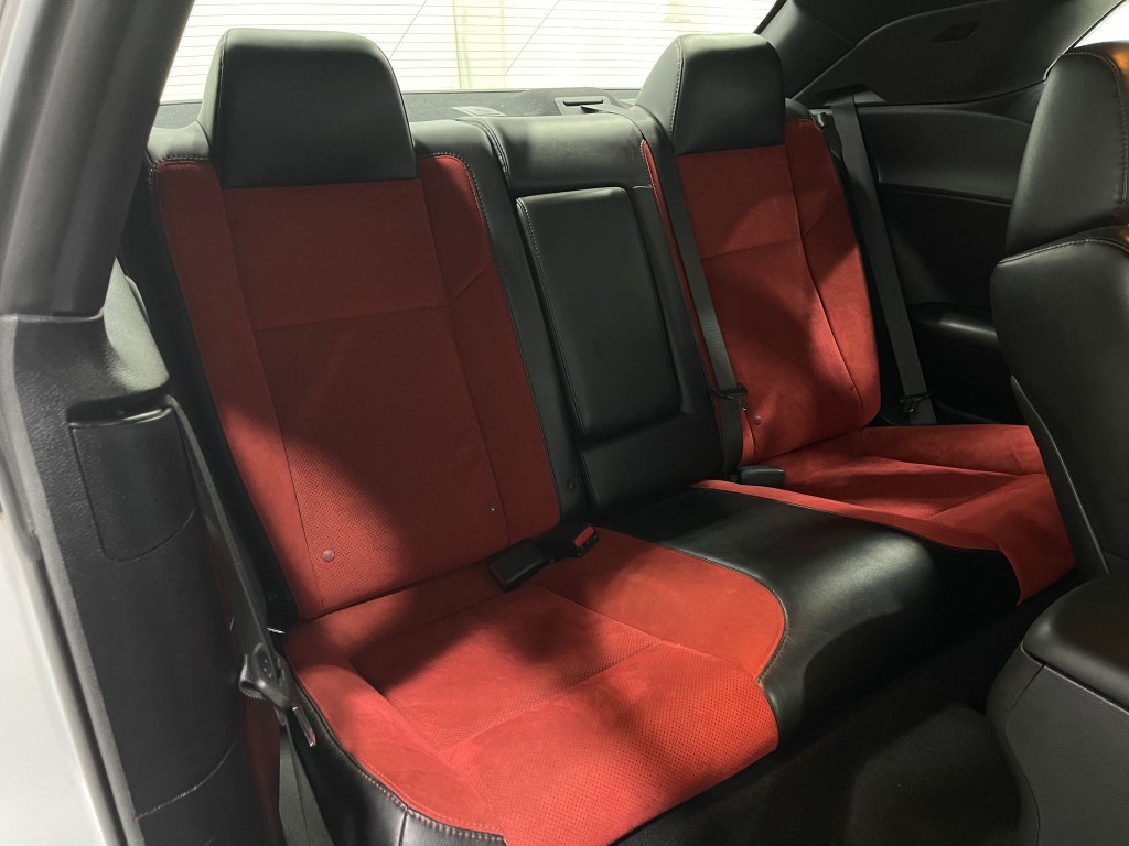 2019 Dodge Challenger Image 30