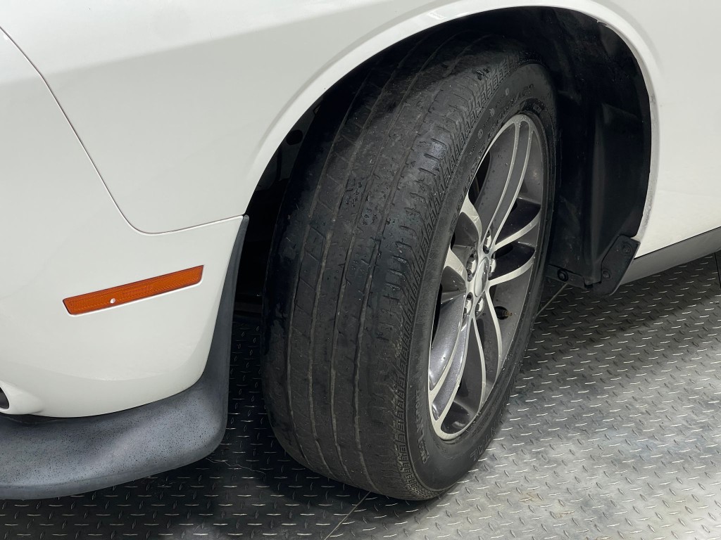 2019 Dodge Challenger Image 35