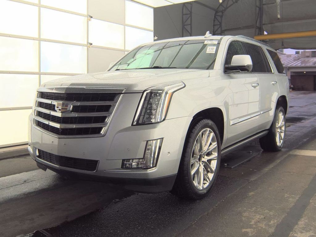 2018 Cadillac Escalade Image 2