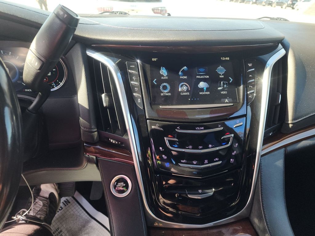 2018 Cadillac Escalade Image 8