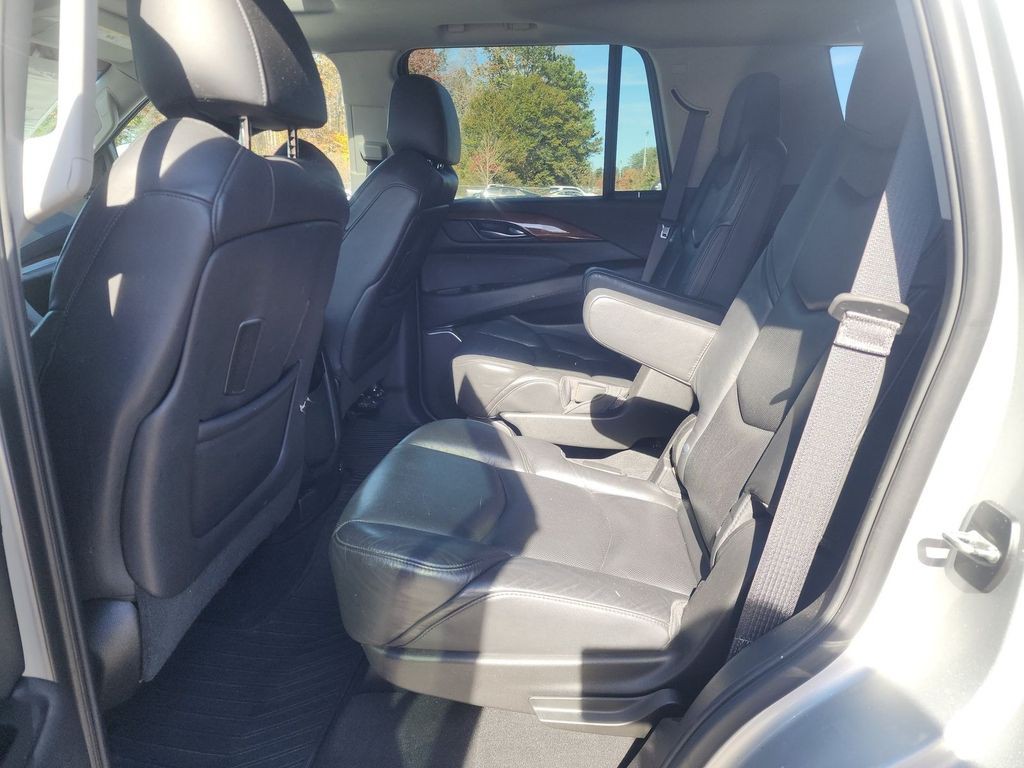 2018 Cadillac Escalade Image 10
