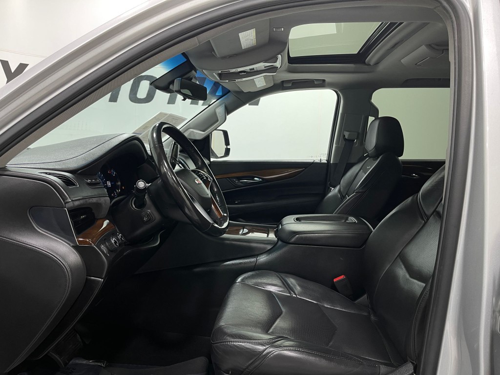 2018 Cadillac Escalade Image 15