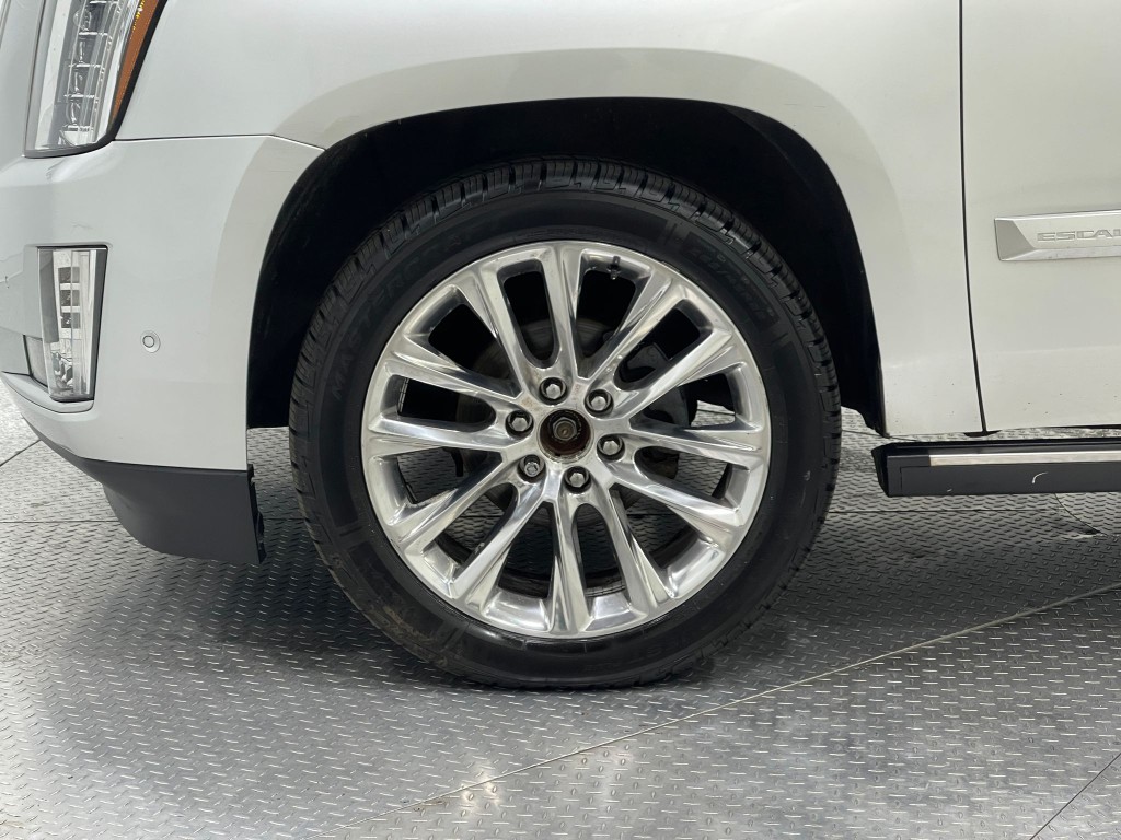 2018 Cadillac Escalade Image 41