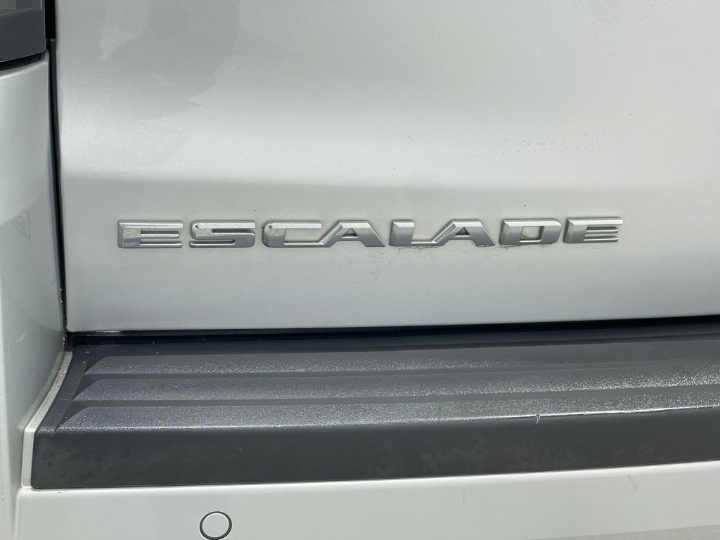 2018 Cadillac Escalade Image 45