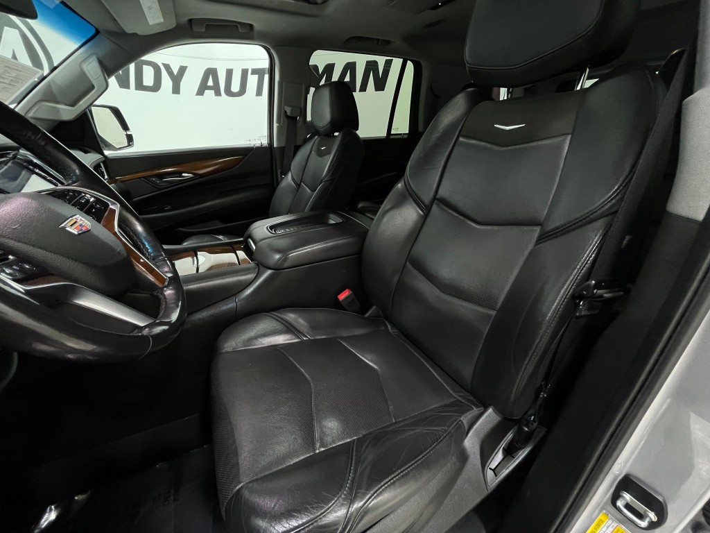 2018 Cadillac Escalade Image 15