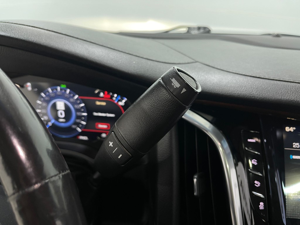 2018 Cadillac Escalade Image 30