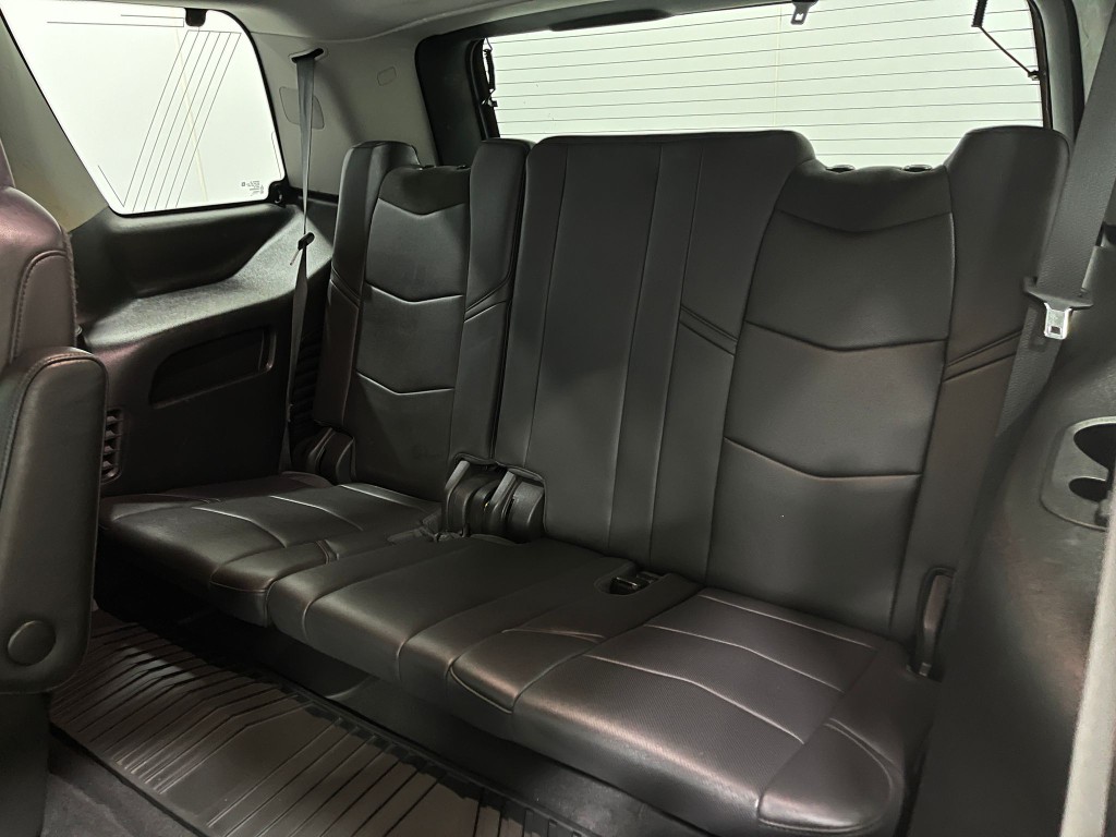 2018 Cadillac Escalade Image 32