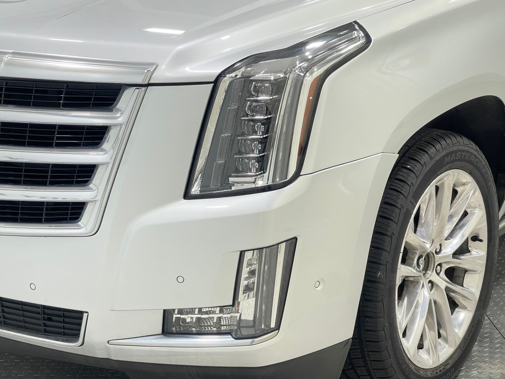 2018 Cadillac Escalade Image 36