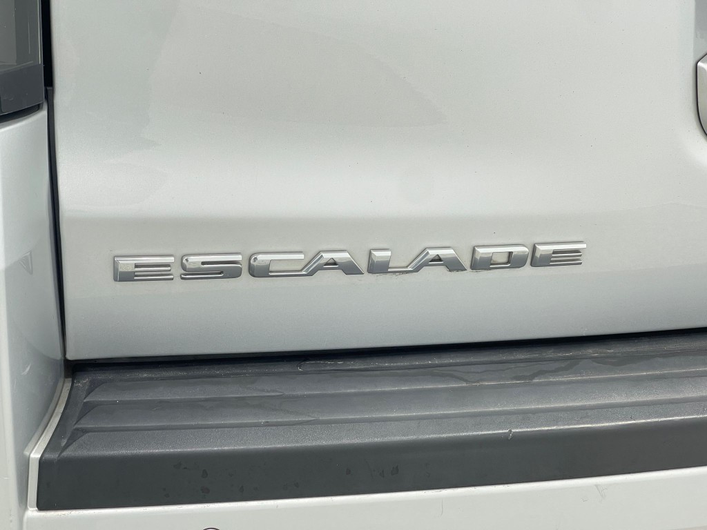 2018 Cadillac Escalade Image 42