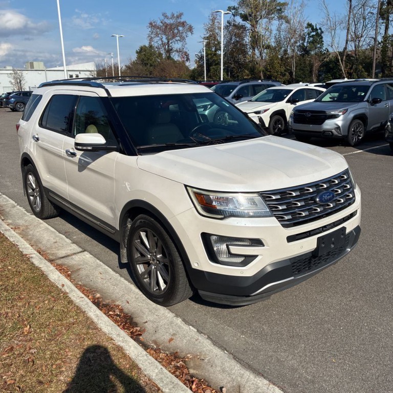 2017 Ford Explorer Image 1