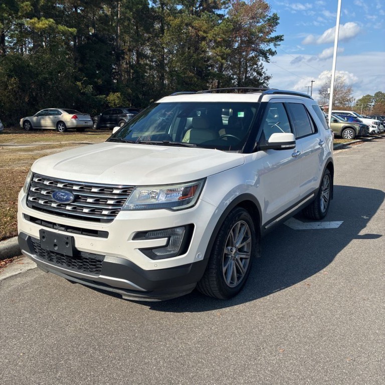 2017 Ford Explorer Image 2
