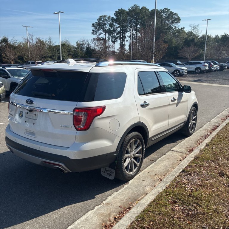 2017 Ford Explorer Image 5