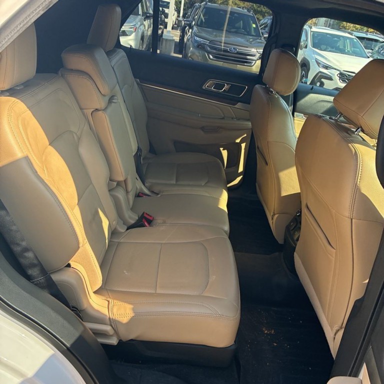 2017 Ford Explorer Image 14