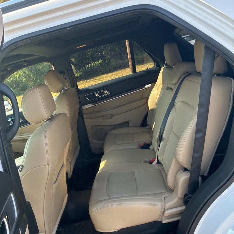2017 Ford Explorer Image 15