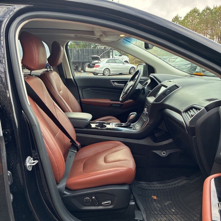 2017 Ford Edge Image 8