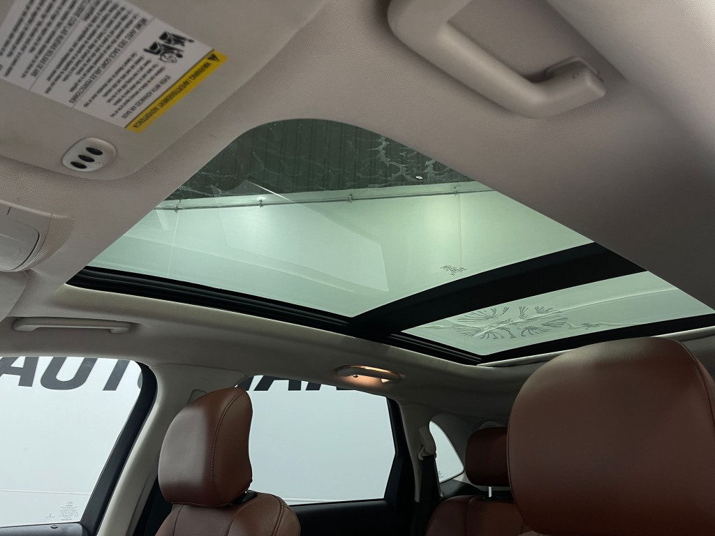 2017 Ford Edge Image 12