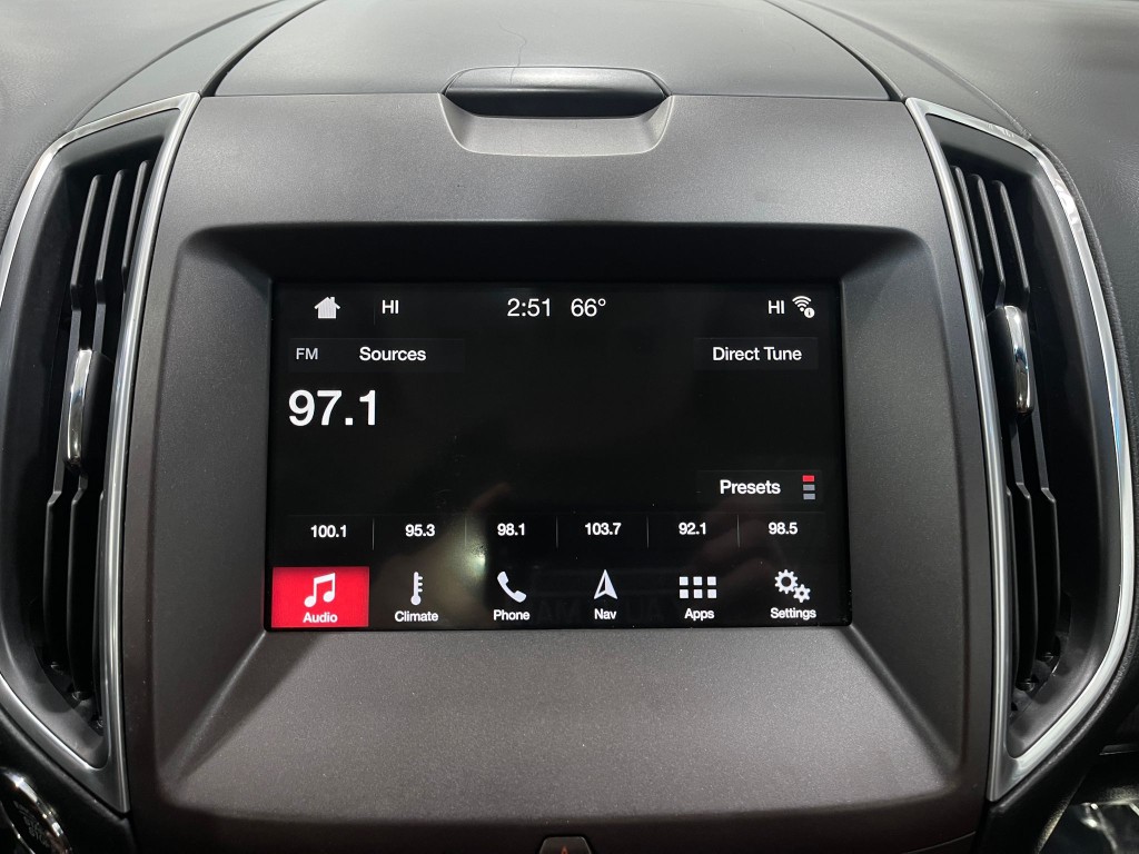 2017 Ford Edge Image 25