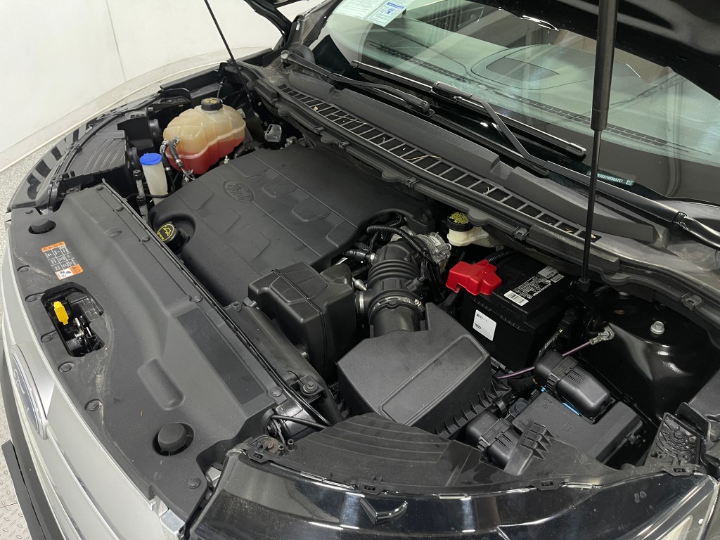 2017 Ford Edge Image 28