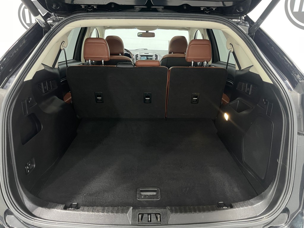 2017 Ford Edge Image 29