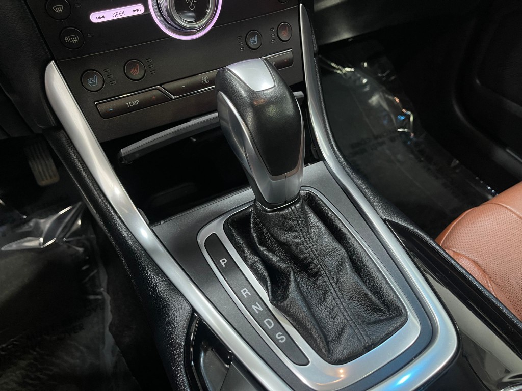 2017 Ford Edge Image 30