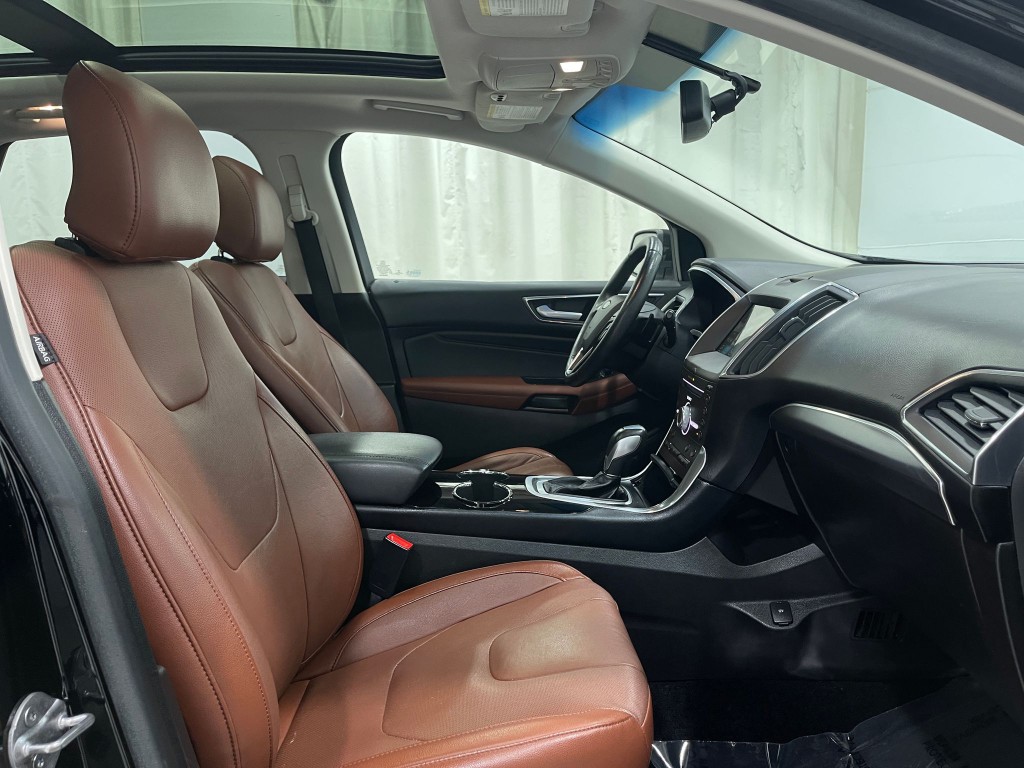 2017 Ford Edge Image 33
