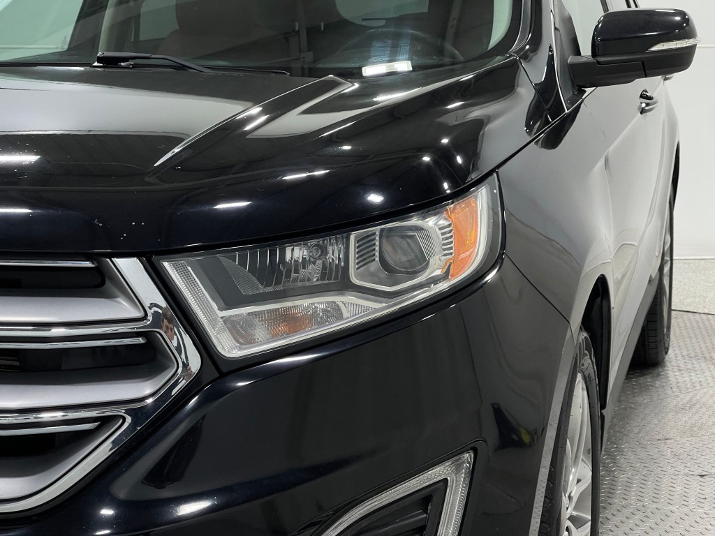 2017 Ford Edge Image 34