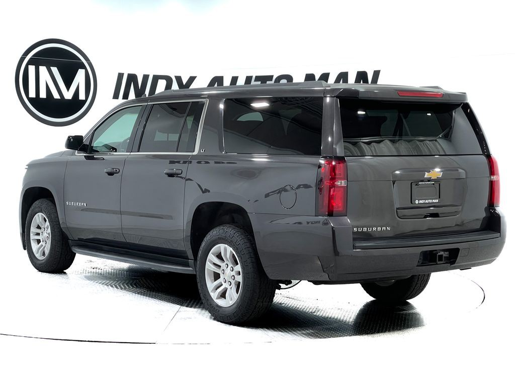 2017 Chevrolet Suburban Image 6