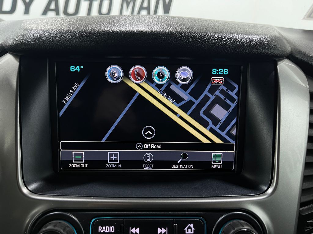 2017 Chevrolet Suburban Image 10