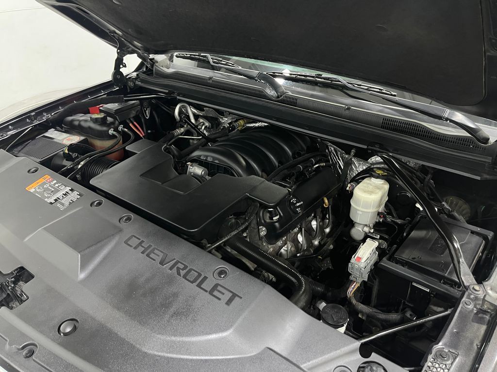 2017 Chevrolet Suburban Image 27