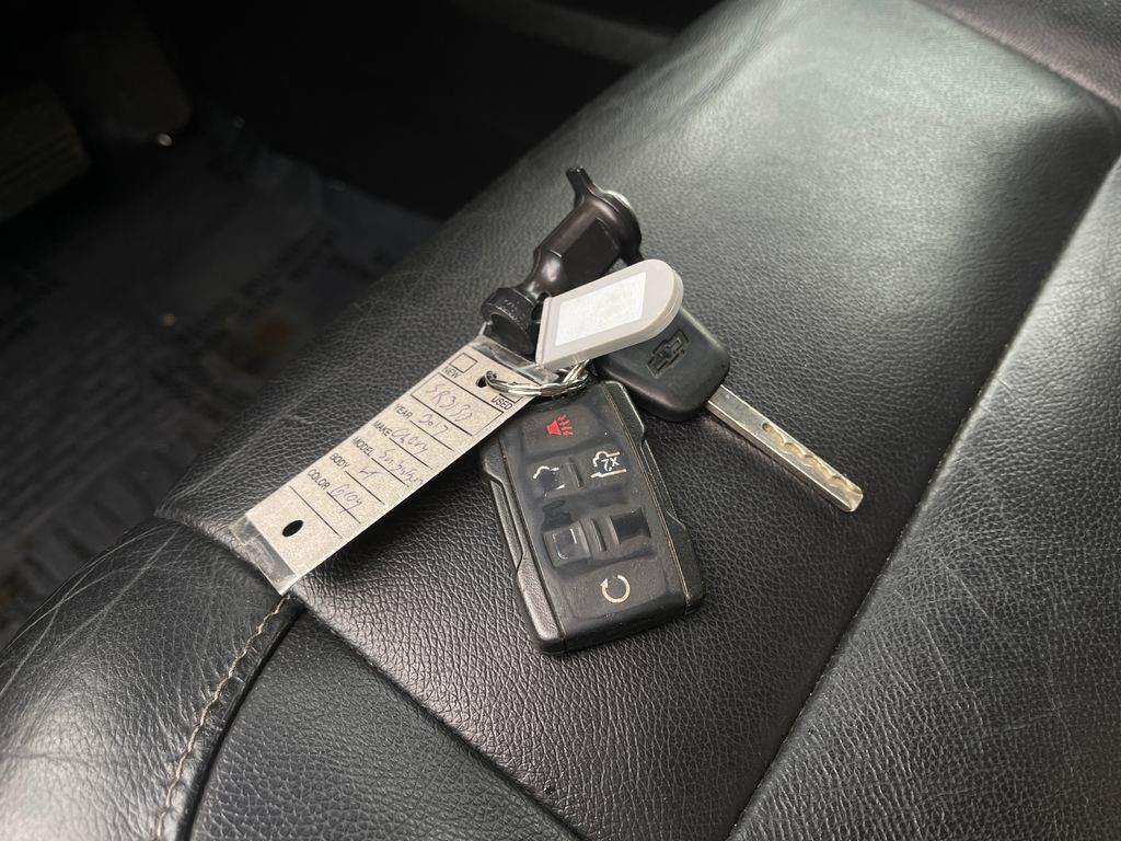 2017 Chevrolet Suburban Image 39