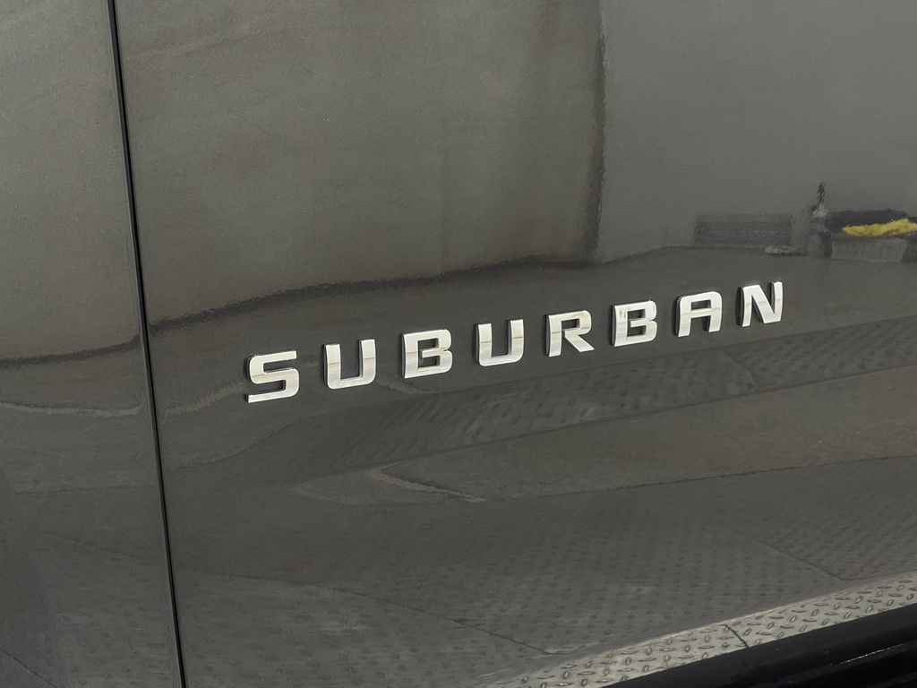 2017 Chevrolet Suburban Image 41